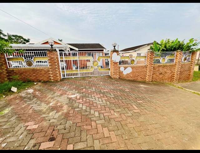 3 BEDROOM HOUSE FOR SALE IN KWAMASHU